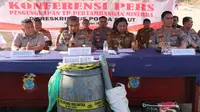 Kapolda Sulut Irjen Pol Setyo Budiyanto saat jumpa pers pada Kamis (22/12/2022) sore, di Mapolres Minahasa Tenggara.