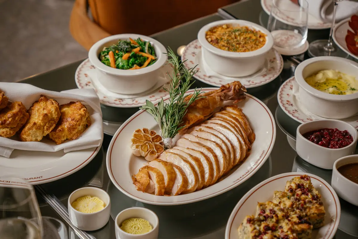 The Coach Restaurant Suguhkan Menu Thanksgiving dan Natal Spesial