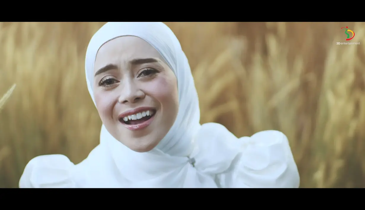 Fans ikut bahagia mendengar karya baru Lesti. Video musik tersebut langsung jadi trending kedua di tema musik. [YouTube 3D Entertainment]