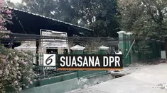 Gedung DPR Selasa pagi hingga malam diwarnai aksi demonstrasi mahasiswa yang menolak RKUHP. Kini, gedung DPR masih dijaga ketat oleh petugas.