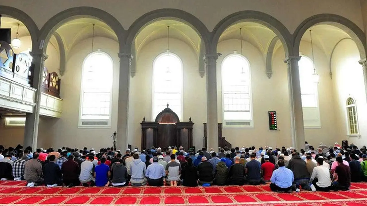 Bangunan pusat komunitas Bridgeport Islamic ini dulunya merupakan gereja United Congregational
