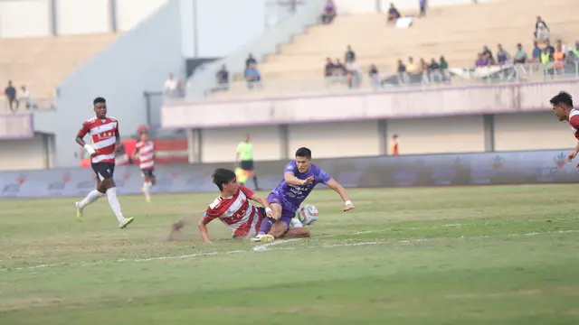 Persita Vs Madura United
