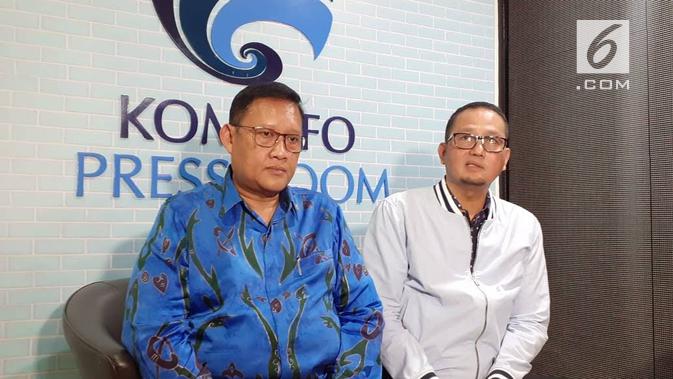 Managing Director Lion Group Daniel Putut Kuncoro Adi dan Dirjen Aptika Kemkominfo Semuel Abrijani Pangerapan menjelaskan tentang kasus kebocoran data penumpang Lion (Liputan6.com/ Agustin Setyo W)