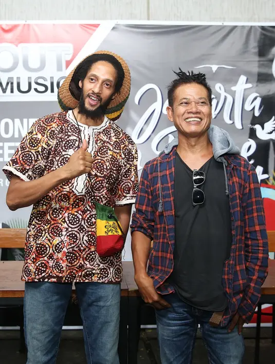 Ia mengaku tidak ada kolaborasi dengan penyanyi lain saat di atas panggungnya nanti. Ia mengaku ingin berkolaborasi dengan para penonton yang hadir. (Bambang E Ros/Bintang.com)