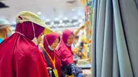 Pasar Kakiyah atau Al Kakia Wholesale Market atau Suq Al Ka'kiyah Liljumlah terletak di Jalan Ibrahim Al Khalil, wilayah Al Shoqiyah, Kota Makkah, disebut sebagai 'Pasar Tanah Abangnya' Kota Makkah oleh jemaah haji Indonesia. (MCH PPIH ARAB SAUDI 2023)