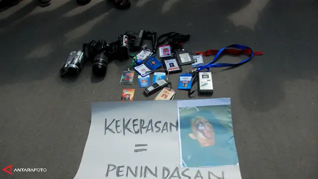 demo-wartawan-peduli-130619b.jpg
