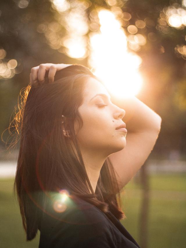 ilustrasi bernapas untuk mencegah radang tenggorokan/pexels