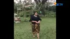 Sejumlah warganet memuji kesederhanaan Kahiyang Ayu meski belum diketahui secara pasti kebenaran video prewedding ini. 