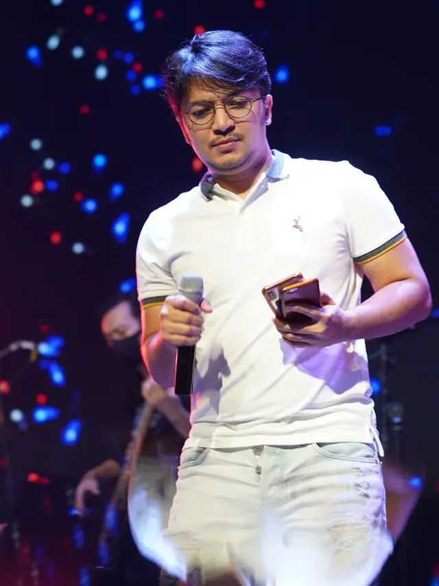 ilustrasi potret ihsan tarore, seorang penyanyi sekaligus aktor di pintu berkah indosiar/instagram: Ihsan Tarore