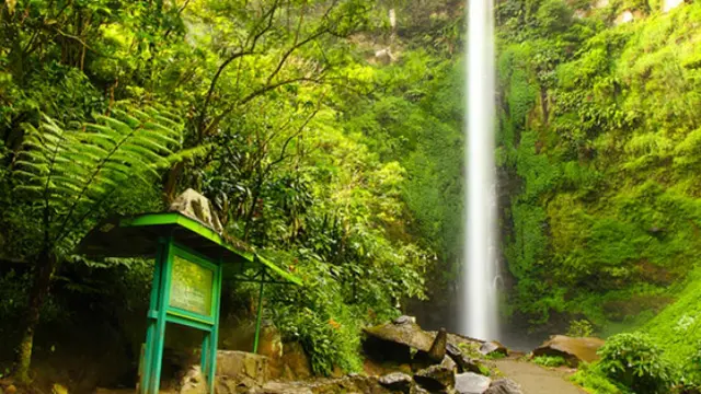 Menurut mitos Jawa, ada beberapa tempat wisata yang tak boleh dikunjungi pasangan kekasih.