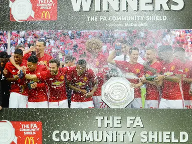 Manchester United menjadi klub dengan koleksi gelar terbanyak di ajang Community Shield. Secara keseluruhan, Tim Setan Merah telah mengoleksi 21 gelar juara. (AFP/Glyn Kirk)