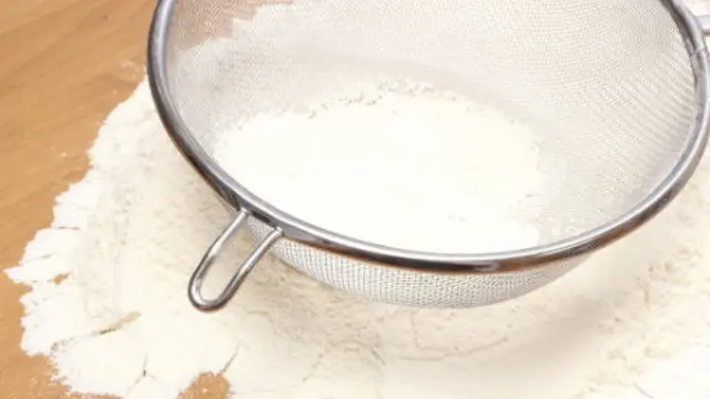 20150729-4 Cara Mudah Mengatasi Masalah Ketiak Basah-Tepung Maizena