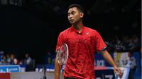 Reaksi tunggal Putra Indonesia, Tommy Sugiarto, saat laga melawan Lee Chong Wei (Malaysia) di putaran pertama Indonesia Open 2017, Jakarta, Rabu (14/6/2017). Tommy kalah 21-13, 10-21, 18-21. (Liputan6.com/Helmi Fithriansyah)