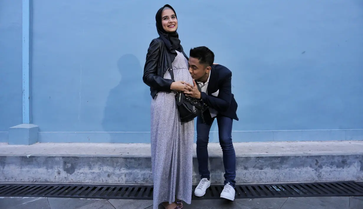 Pasangan Hengky Kurniawan dan Sonya Fatmala kini tengah menunggu kelahiran anak ke-2 mereka. Usia kandungan Sonya saat ini sudah menginjak 23 minggu atau memasuki enam bulan.  (Adrian Putra/Bintang.com)