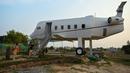 Peou mengatakan, dia mendapat inspirasi desain rumah pesawatnya setelah banyak menonton video jet pribadi. (Photo by TANG CHHIN SOTHY / AFP)