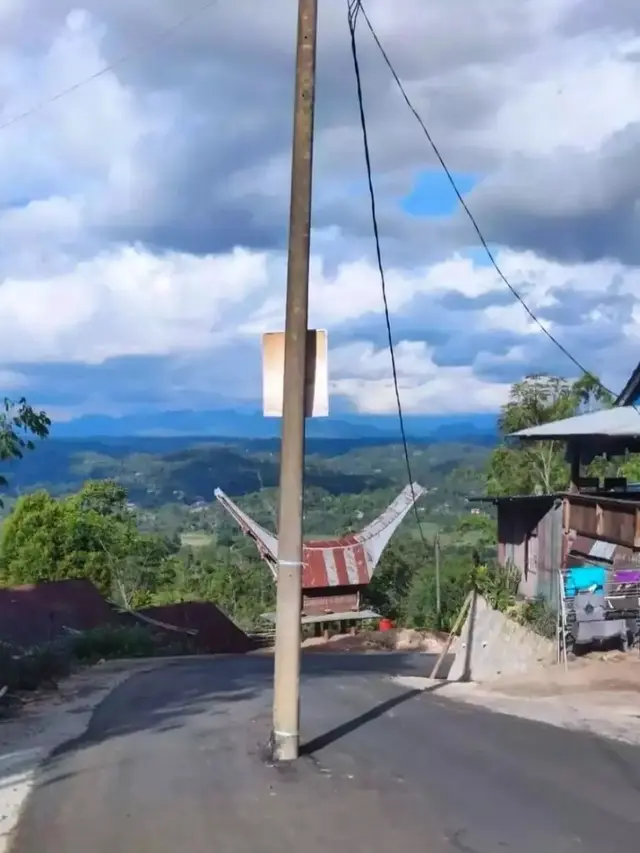 7 Potret Bentuk Jalan Nyeleneh Ini Bikin Orang yang Lewat Heran