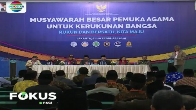 Ratusan peserta musyawarah besar pemuka agama untuk kerukunan bangsa, bersilaturahmi dengan Presiden Joko Widodo di Istana Bogor.