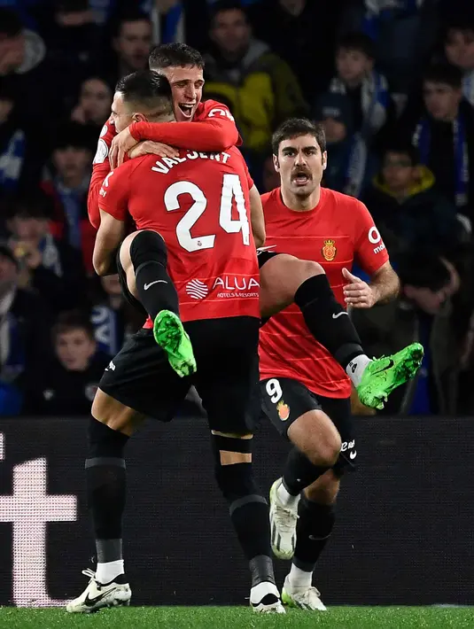 Skor imbang 1-1 tidak berubah hingga akhir laga. Dan dilanjut dengan adu penalti. (ANDER GILLENEA/AFP)