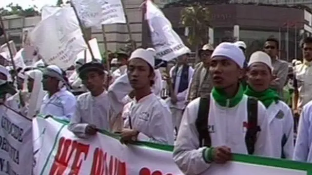 Massa FPI Tuntut Bertemu Pihak Kedubes Myanmar