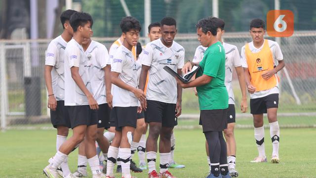 Bima Sakti - Pelatih Timnas Indonesia U-17