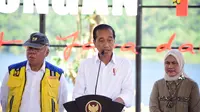 Presiden Jokowi meresmikan pembangunan Bendungan Pamukkulu yang terletak di bagian hulu Sungai Pappa, Kabupaten Takalar, Sulawesi Selatan. (Foto: Kementerian PUPR)