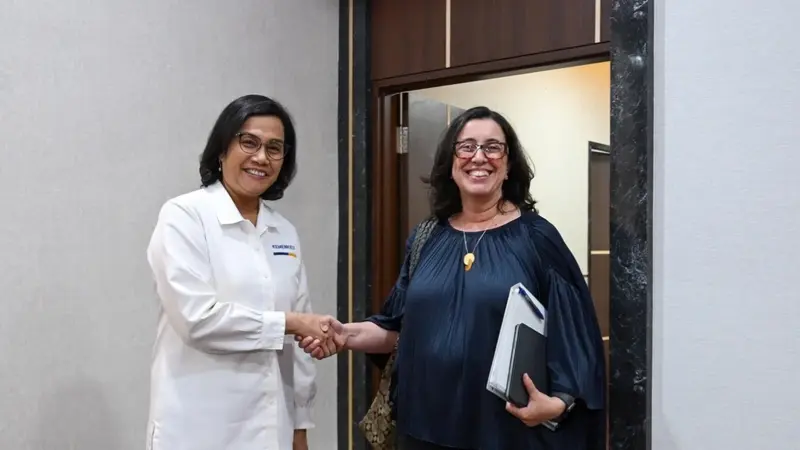 Menteri Keuangan Sri Mulyani bertemu dengan Vice President East Asia & Pacific Worldbank Manuela V. Ferro. (Foto: akun Instagram Sri Mulyani @smindrawati)