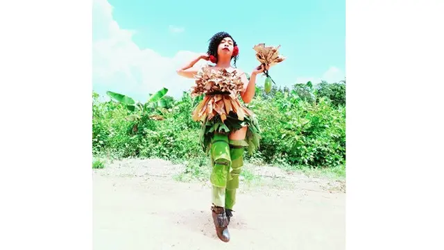 Low Budget, 6 Busana Mimi Peri dari Daun Ini Unik dan Kreatif