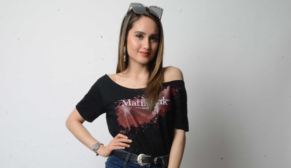 Soulcycle hingga Muaythai menjadi olahraga yang rutin dilakukan oleh Cinta Laura selain dengan menghabiskan waktu di gym. (KapanLagi.com/Bayu Herdianto)