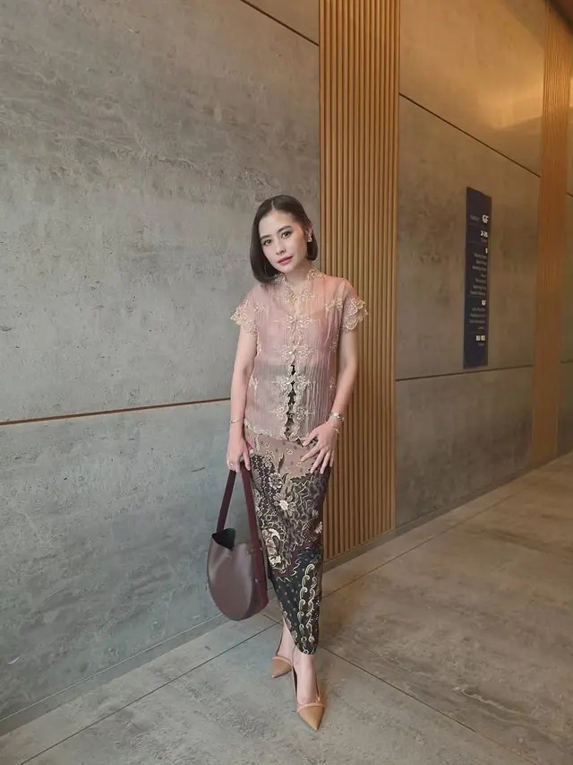Prilly Latuconsina