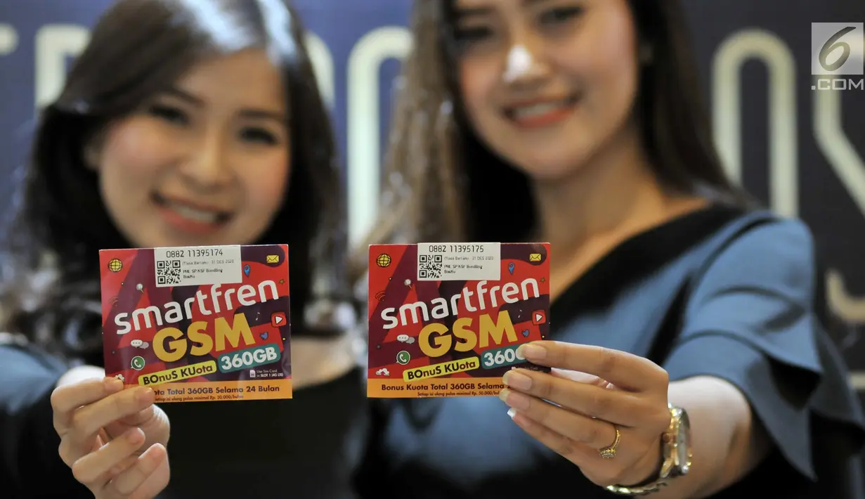 Model menunjukkan kartu perdana Smartfren Bonus Kuota (Bosku) di Jakarta, Selasa (26/3). PT Smartfren Telecom Tbk. meluncurkan kartu perdana Bonus Kuota (BosKu), dengan benefit bonus kuota hingga 360 GB selama 2 tahun. (merdeka.com/Iqbal S. Nugroho)