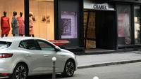 Butik Chanel di Paris Jadi Sasaran Perampokan, Pelaku Bawa Kapak dan Senapan