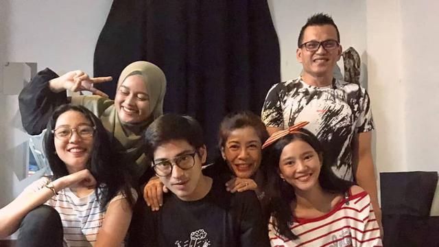 Sering Dikira Pacar, Ini 6 Potret Kakak Adik Bio One dan Nona Berlian "Ronaldowati"