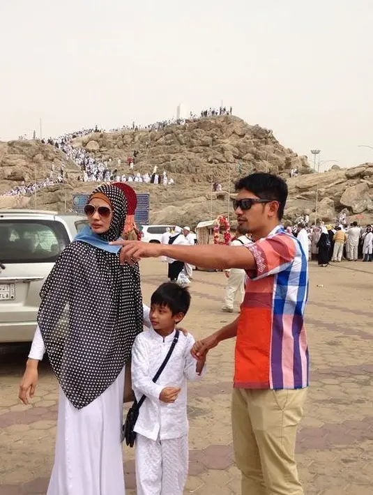 Kini, sepertinya Ibnu Jamil dan Ade Maya sudah bulat tekadnya untuk benar-benar berpisah. Mereka tak ingin memaksakan hubungan yang memang sudah tidak bisa dipertahankan lagi.  (Instagram/ibnujamilo)