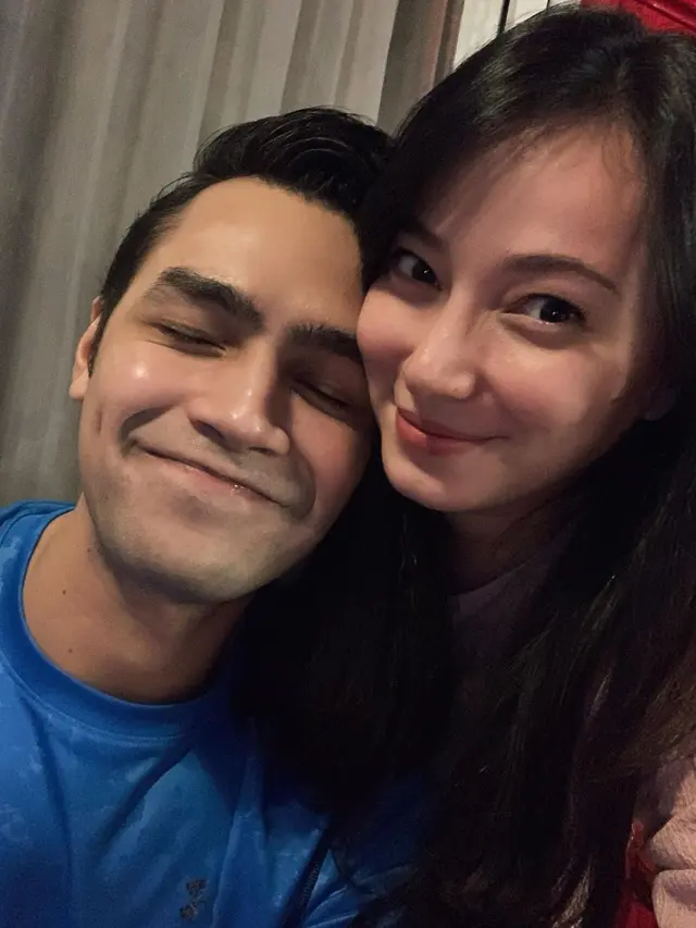 Perut Istri Kian Membuncit, Ini 6 Potret Gemas Asmirandah dan Jonas Rivanno