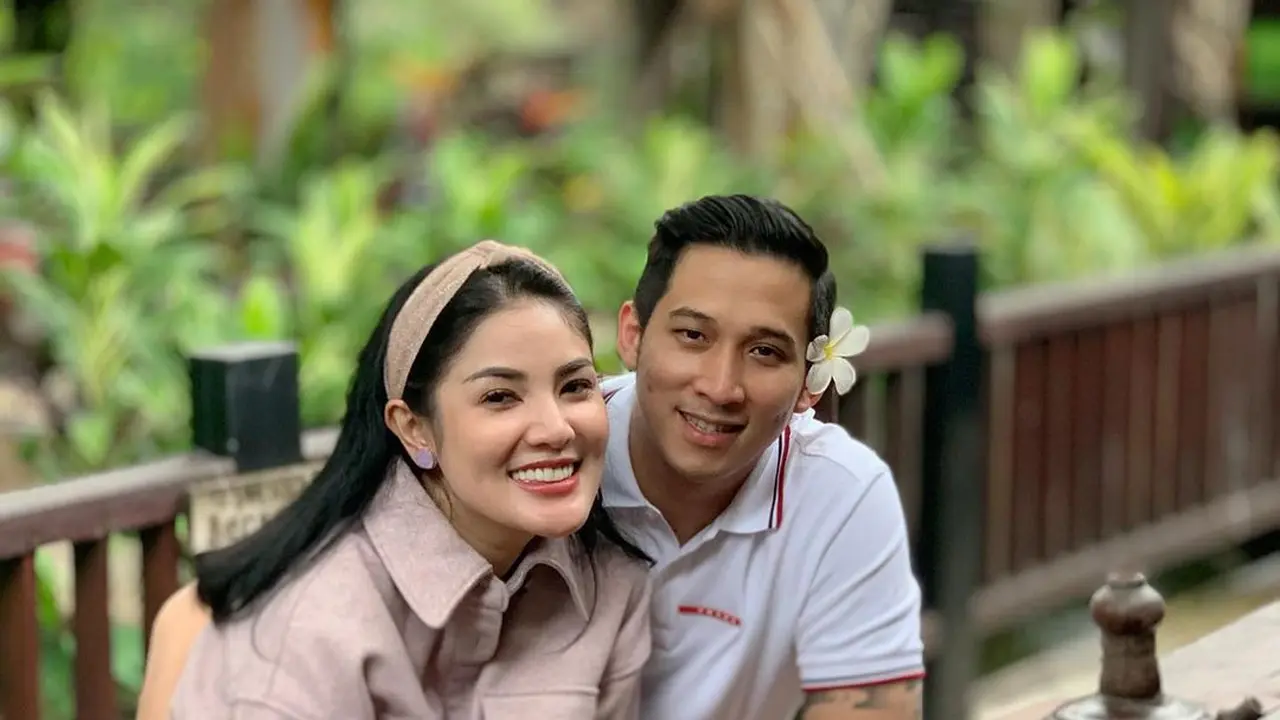 Rayakan Anniversary ke-9, Ini 6 Potret Nindy Ayunda saat Berlibur di Malang