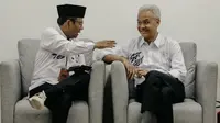 Pasangan calon presiden dan wakil presiden, Ganjar Pranowo dan Mahruf MD, kompak memakai sepatu lokal berbahan daur ulang rilisan jenama Pijak Bumi. (dok. Instagram @ganjarpranowo/https://www.instagram.com/p/C0wncMlSZGv/)