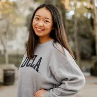 ilustrasi kepribadian perempuan/Photo by Conner Ching on Unsplash