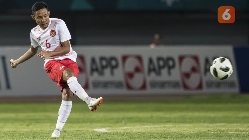 Sepak Bola : Indonesia Vs Laos