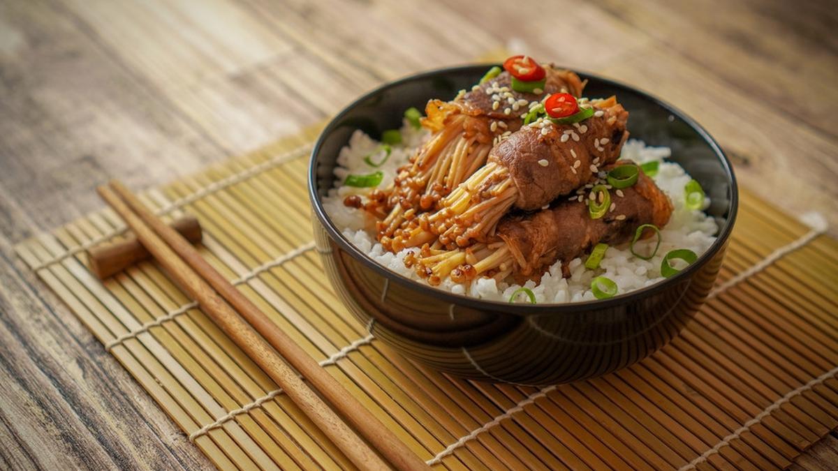 Punya Jamur Enoki di Rumah, Enaknya Dimasak Apa Ya? Ini Dia