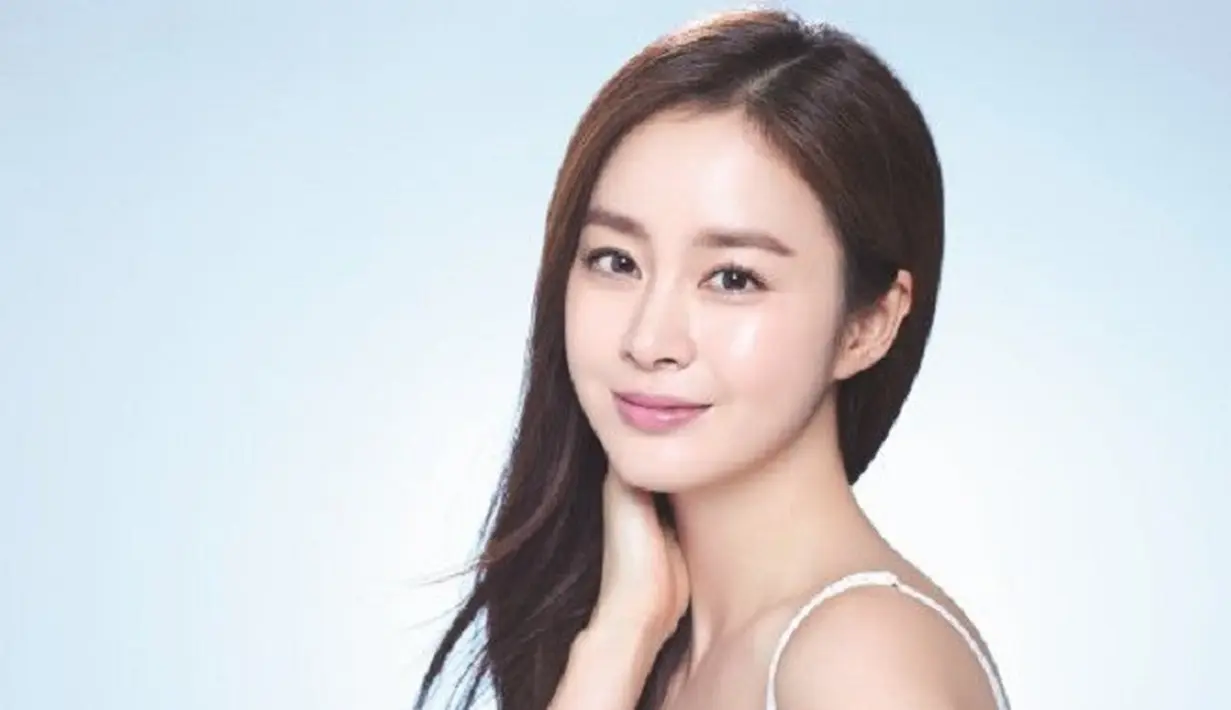 "Aku pernah bertemu dengan Kim Tae Hee di pesawat, tapi aku sangat malu untuk menyapanya," tutur Minho SHINee. (Foto: allkpop.com)