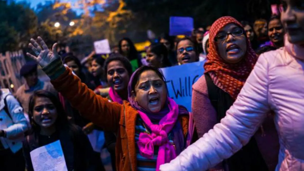 Ratusan perempuan menggelar aksi di India