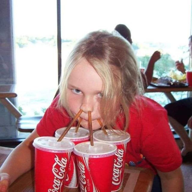 7 Potret Kelakuan Kocak Anak Kecil yang Bikin Ngakak