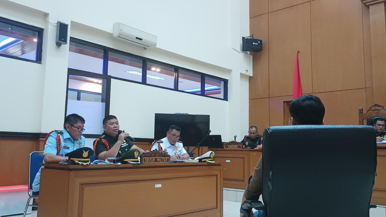 Oditur Militer II-07 Jakarta menghadirkan sejumlah saksi dalam sidang lanjutan kasus pembunuhan terhadap Imam Masykur di Pengadilan Militer II-08, Jakarta, Kamis (2/11/2023). Salah satu saksinya adalah Khaidar, korban penculikan para terdakwa.