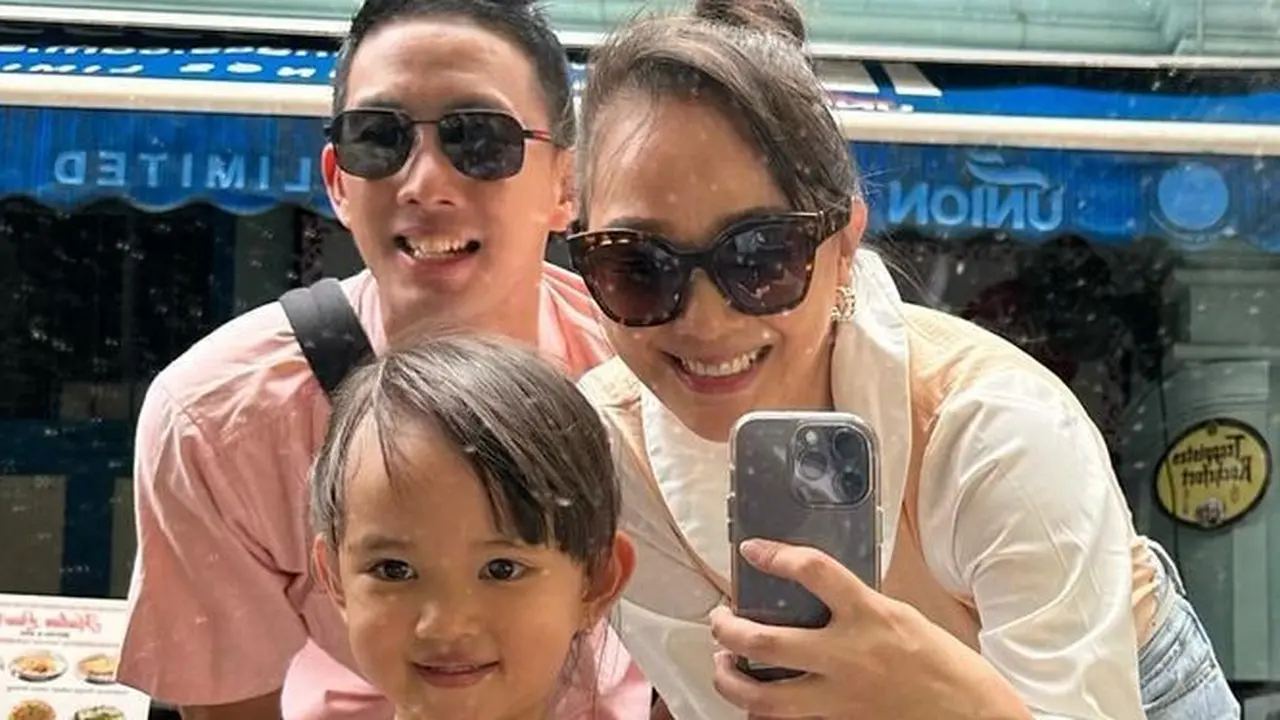 Yuanita Christiani bersama keluarga kecilnya (Instagram/yuanitachrist)