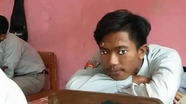 6 Ide Kreatif Murid Atasi Mengantuk Saat Sekolah Ini Absurd, Ada-Ada Saja