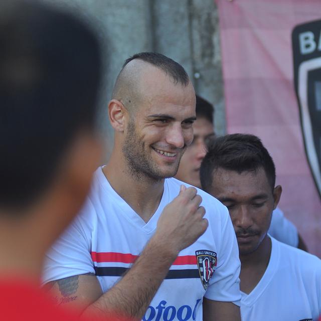 Ini Yang Akan Dilakukan Kiko Insa Jika Bobol Gawang Arema Indonesia Bola Com
