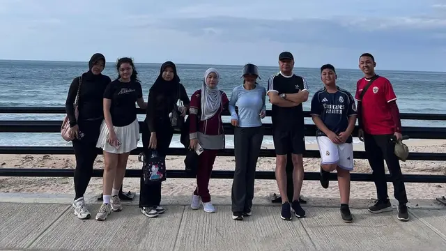Gaya Liburan Kris Dayanti di Timor Leste, Tampilkan Kekompakan Keluarga/Instagram @krisdayantilemos