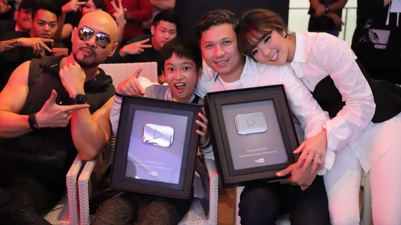 [Bintang] Azka Corbuzier raih penghargaan YouTuber termuda