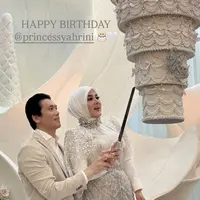 Syahrini saat rayakan ulang tahun ke-45. [@yunishara36]