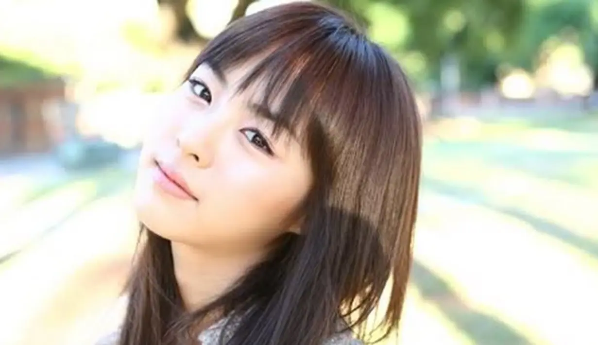 "Aku pernah berpikir untuk berhenti dari dunia hiburan karena aku percaya jika aku tak berbakat. Aku mengalami kemunduran. Tapi setelah dipikir, ternyata masih banyak orang yang mencariku," tuturnya. (Foto: Soompi.com)